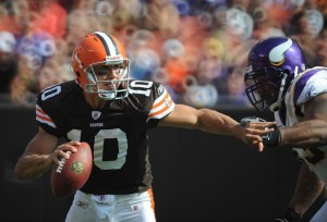 CLEVELAND - SEPTEMBER 13: Brady Quinn #10 of the Cleveland Browns scrambles during an NFL game against the Minnesota Vikings, September 13, 2009, at Cleveland Browns Stadium in Cleveland, Ohio.  (Photo by Tom Dahlin/Getty Images)