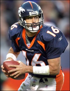 Jake Plummer was benched after losing back-to-back games to the Chargers and Chiefs in 2006.  (SI photo)