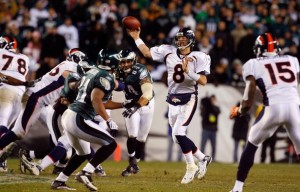 Kyle Orton #8 of the Denver Broncos throws a pass against the Philadelphia Eagles on December 27, 2009 at Lincoln Financial Field in Philadelphia, Pennsylvania. The Eagles defeated the Broncos 30-27.  (Jim McIsaac/Getty Images)